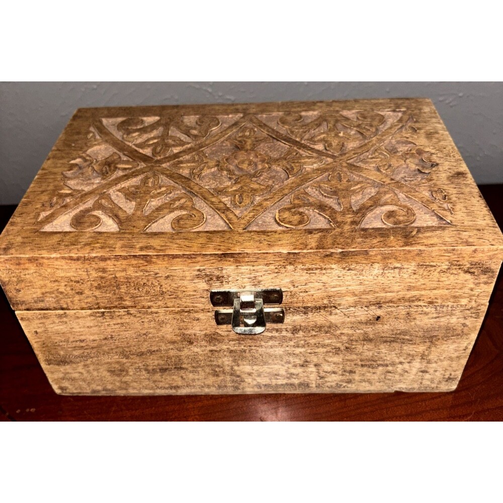 Broyhill Furniture Top Carved Wooden Box Metal Hinges - Made in India